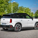 MINI Countryman JCW (Nanuq White) - Miniatura 22