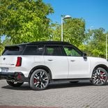 MINI Countryman JCW (Nanuq White) - Miniatura 23