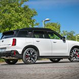 MINI Countryman JCW (Nanuq White) - Miniatura 24