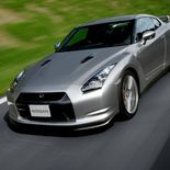 Nissan GT-R R35 - Miniatura 14