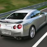 Nissan GT-R R35 - Miniatura 18