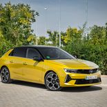 Opel Astra Ultimate 1.2T 130 CV - Miniatura 2