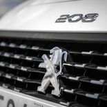 Peugeot 208 PureTech 100 EAT8 Allure - Miniatura 11