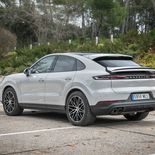 Porsche Cayenne S Coupé - Miniatura 19