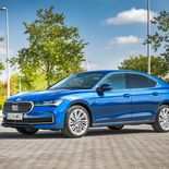 Skoda Superb 2.0 TDI L&K (Azul Cobalto) - Miniatura 5