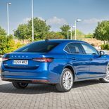 Skoda Superb 2.0 TDI L&K (Azul Cobalto) - Miniatura 15