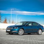 Skoda Superb iV PHEV Berlina - Miniatura 4