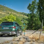 Skoda Superb Scout 2.0 TSI 272 CV DSG 4x4 - Miniatura 1