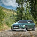 Skoda Superb Scout 2.0 TSI 272 CV DSG 4x4 - Miniatura 15