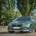 Skoda Superb Scout 2.0 TSI 272 CV DSG 4x4 - Miniatura 19