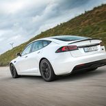 Tesla Model S Plaid (Blanco Perla) - Miniatura 20