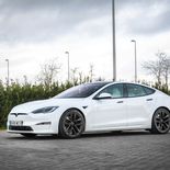 Tesla Model S Plaid (Blanco Perla) - Miniatura 9