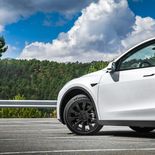 Tesla Model Y - Miniatura 24