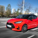 Toyota Yaris Style Premiere Edition (Rojo Coral bitono) - Miniatura 20