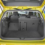 Volkswagen Golf 8 1.5 eTSI 150 CV DSG First Edition (Amarillo Lima) - Miniatura 4