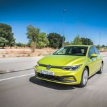 Volkswagen Golf 8 1.5 eTSI 150 CV DSG First Edition (Amarillo Lima) - Miniatura 23