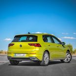 Volkswagen Golf 8 1.5 eTSI 150 CV DSG First Edition (Amarillo Lima) - Miniatura 10