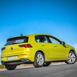 Volkswagen Golf 8 1.5 eTSI 150 CV DSG First Edition (Amarillo Lima) - Miniatura 11