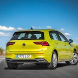 Volkswagen Golf 8 1.5 eTSI 150 CV DSG First Edition (Amarillo Lima) - Miniatura 13