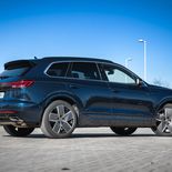 Volkswagen Touareg V6 3.0 TDI R-Line (Meloe Blue) - Miniatura 18