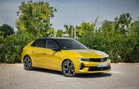 Foto 2 - Opel Astra Ultimate 1.2T 130 CV