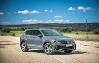 Foto 1 - Volkswagen Tiguan R-Line TSI DSG