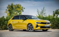 Foto 3 - Opel Astra Ultimate 1.2T 130 CV
