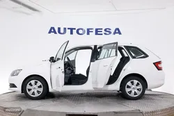 Skoda Fabia 1.0 COMBI 75CV 5P S/S # PARKTRONIC - Miniatura 9