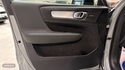 Volvo XC40 Plus, B4 Mild hybrid, Gasolina, Dark - Miniatura 25