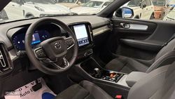 Volvo XC40 Plus, B4 Mild hybrid, Gasolina, Dark - Miniatura 4