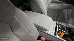 Volvo XC40 Plus, B4 Mild hybrid, Gasolina, Dark - Miniatura 48