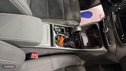 Volvo XC40 Plus, B4 Mild hybrid, Gasolina, Dark - Miniatura 49