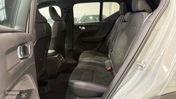 Volvo XC40 Plus, B4 Mild hybrid, Gasolina, Dark - Miniatura 6