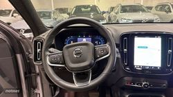 Volvo XC40 Plus, B3 Mild Hybrid, Gasolina, Dark - Miniatura 10