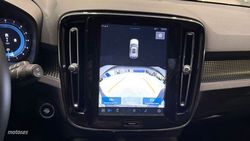 Volvo XC40 Plus, B3 Mild Hybrid, Gasolina, Dark - Miniatura 17