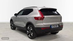 Volvo XC40 Plus, B3 Mild Hybrid, Gasolina, Dark - Miniatura 2
