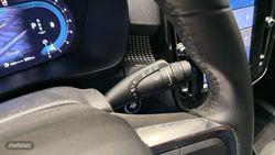 Volvo XC40 Plus, B3 Mild Hybrid, Gasolina, Dark - Miniatura 21
