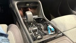 Volvo XC40 Plus, B3 Mild Hybrid, Gasolina, Dark - Miniatura 24
