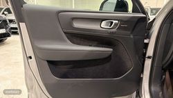 Volvo XC40 Plus, B3 Mild Hybrid, Gasolina, Dark - Miniatura 26