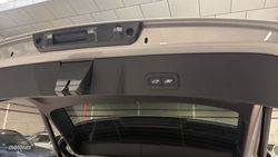 Volvo XC40 Plus, B3 Mild Hybrid, Gasolina, Dark - Miniatura 31