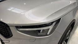 Volvo XC40 Plus, B3 Mild Hybrid, Gasolina, Dark - Miniatura 35
