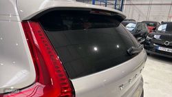 Volvo XC40 Plus, B3 Mild Hybrid, Gasolina, Dark - Miniatura 41