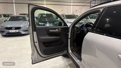 Volvo XC40 Plus, B3 Mild Hybrid, Gasolina, Dark - Miniatura 49