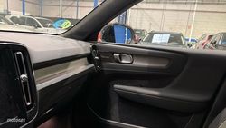 Volvo XC40 Plus, B3 Mild Hybrid, Gasolina, Dark - Miniatura 51