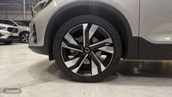 Volvo XC40 Plus, B3 Mild Hybrid, Gasolina, Dark - Miniatura 9
