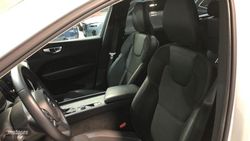 Volvo XC 60 XC60 XC60 D5 AWD Momentum Automático - Miniatura 10