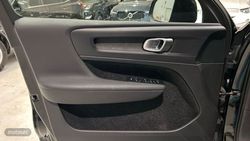 Volvo XC40 Essential, T2 automático, Gasolina - Miniatura 40