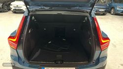 Volvo XC40 Recharge Plus, T4 plug-in hybrid, Eléctrico/Gasolina, Bright - Miniatura 11