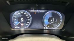Volvo XC40 Recharge Plus, T4 plug-in hybrid, Eléctrico/Gasolina, Bright - Miniatura 13