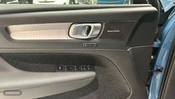 Volvo XC40 Recharge Plus, T4 plug-in hybrid, Eléctrico/Gasolina, Bright - Miniatura 36